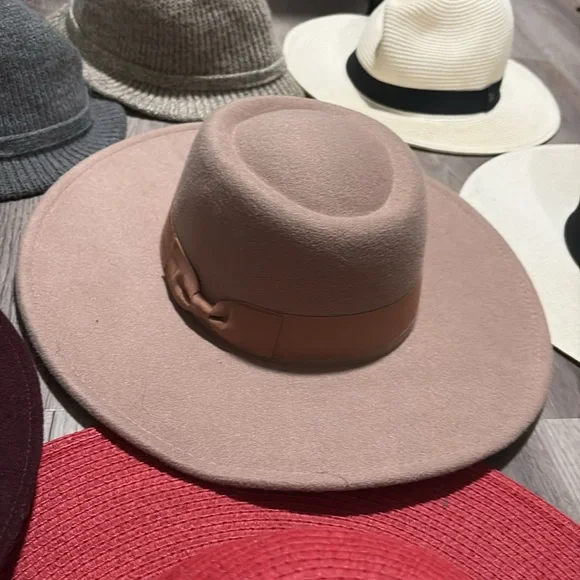 MEGA HAT SUN HAT MEGA LOT Stylish Hat Collection in Various Colors - Picture 6 of 8